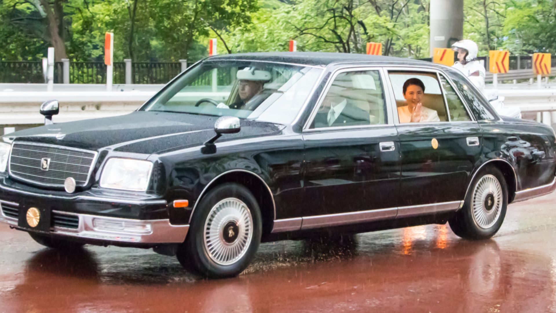 File:Toyota Century Royal.jpg
