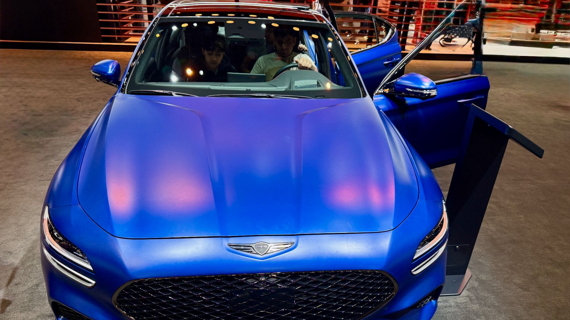 File:2025 Genesis G70.jpg