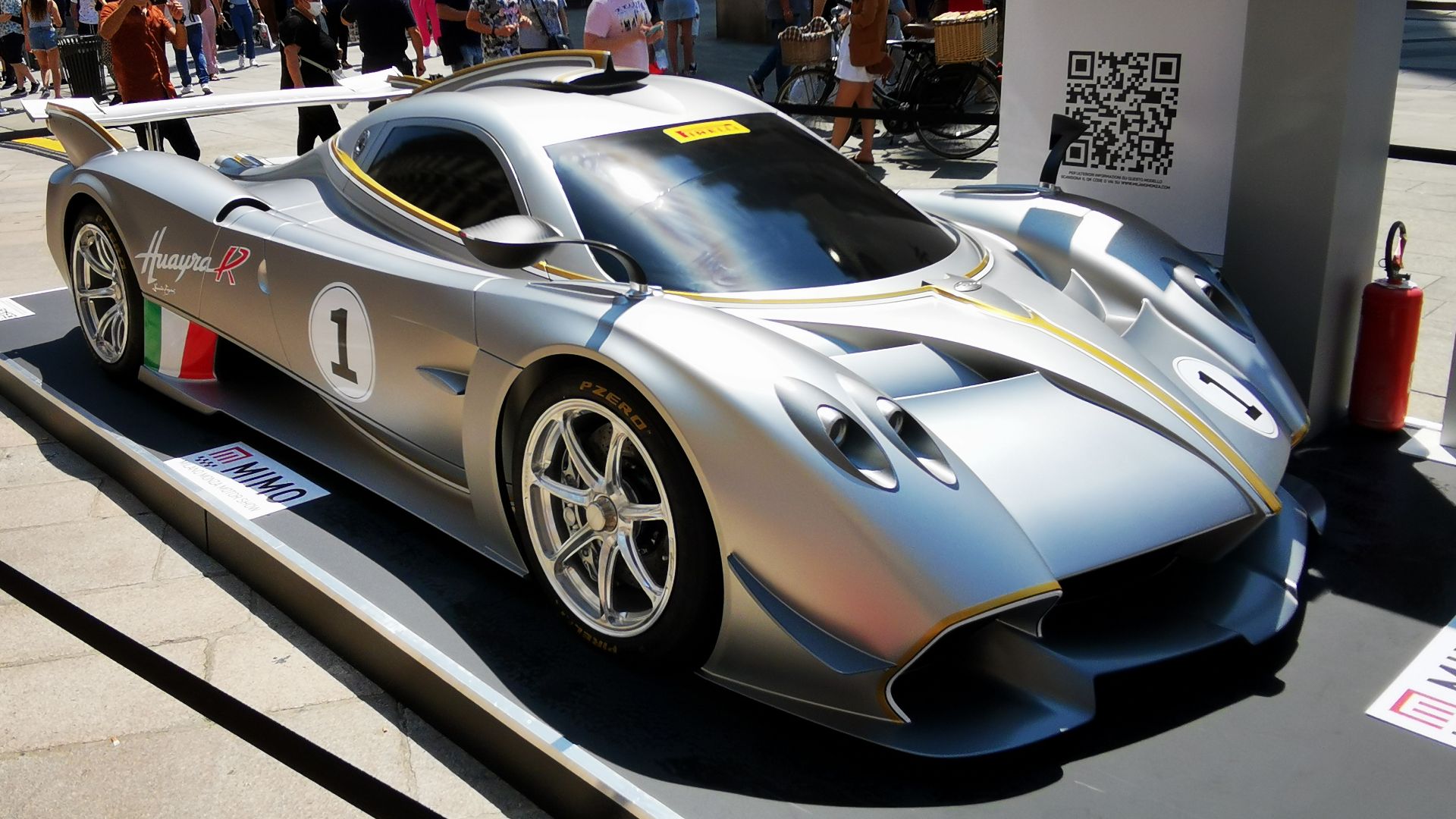 File:Pagani Huayra R Milano 1.jpg