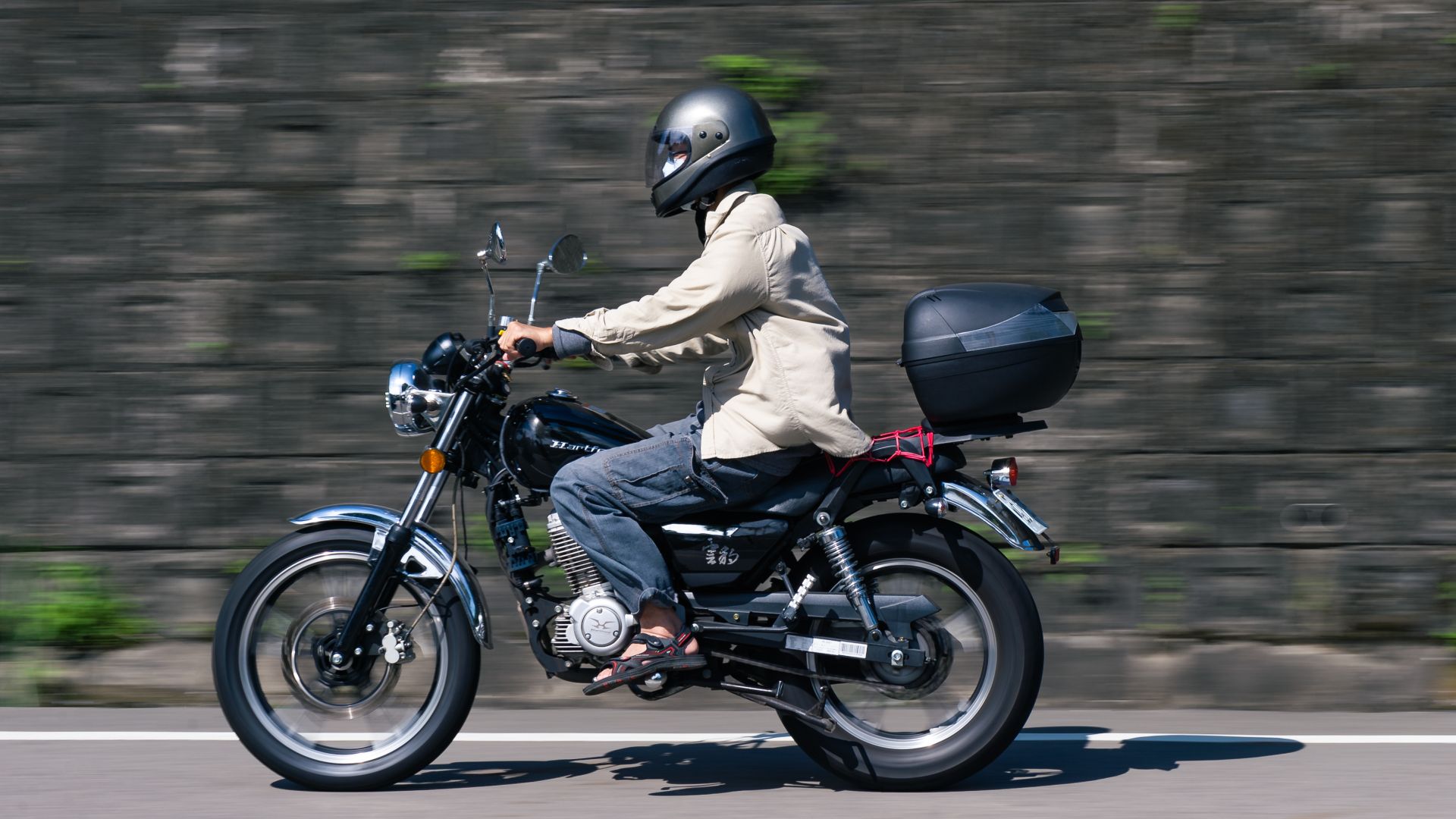 File:2021-10-31 man riding motorcycle in Daxi, Taiwan.jpg