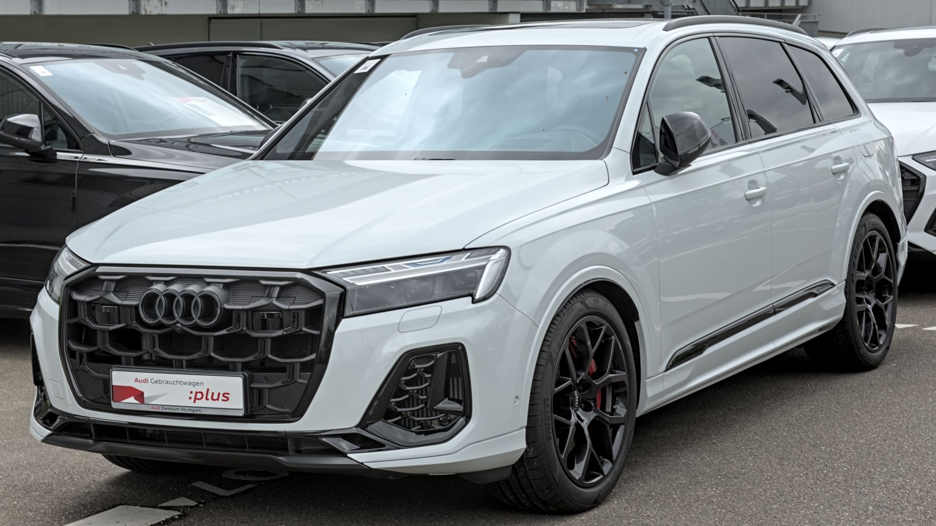 File:2025 Audi Q7 (4M) DSC 8678.jpg