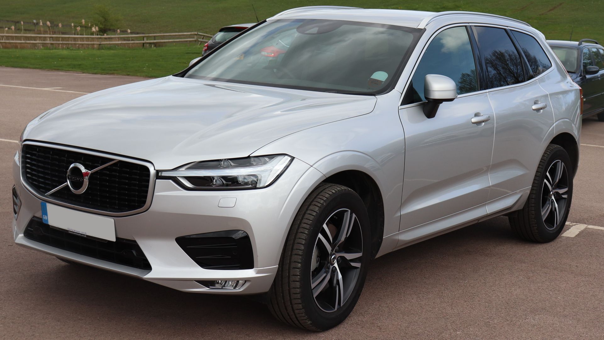 File:2018 Volvo XC60 R-Design D5 P-Pulse 2.0 Front.jpg