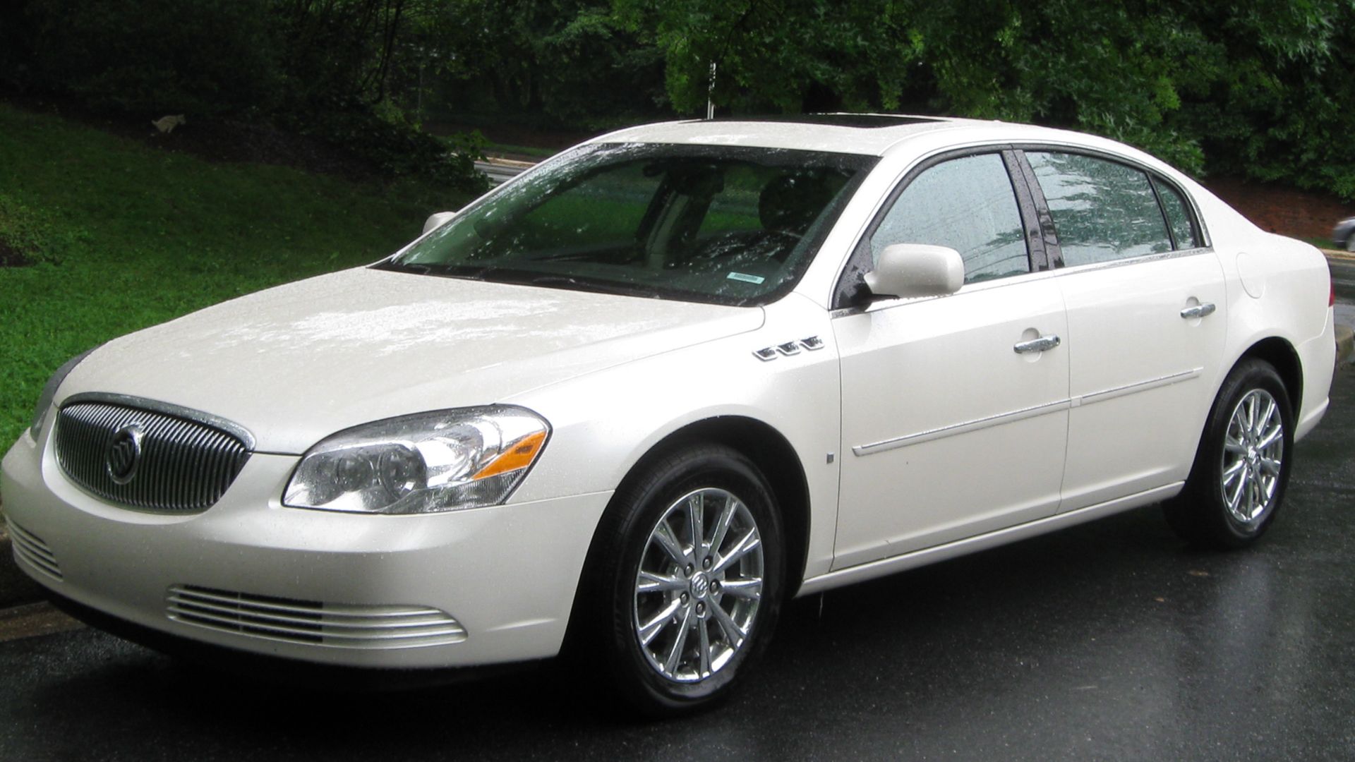 File:Buick Lucerne CXL .jpg