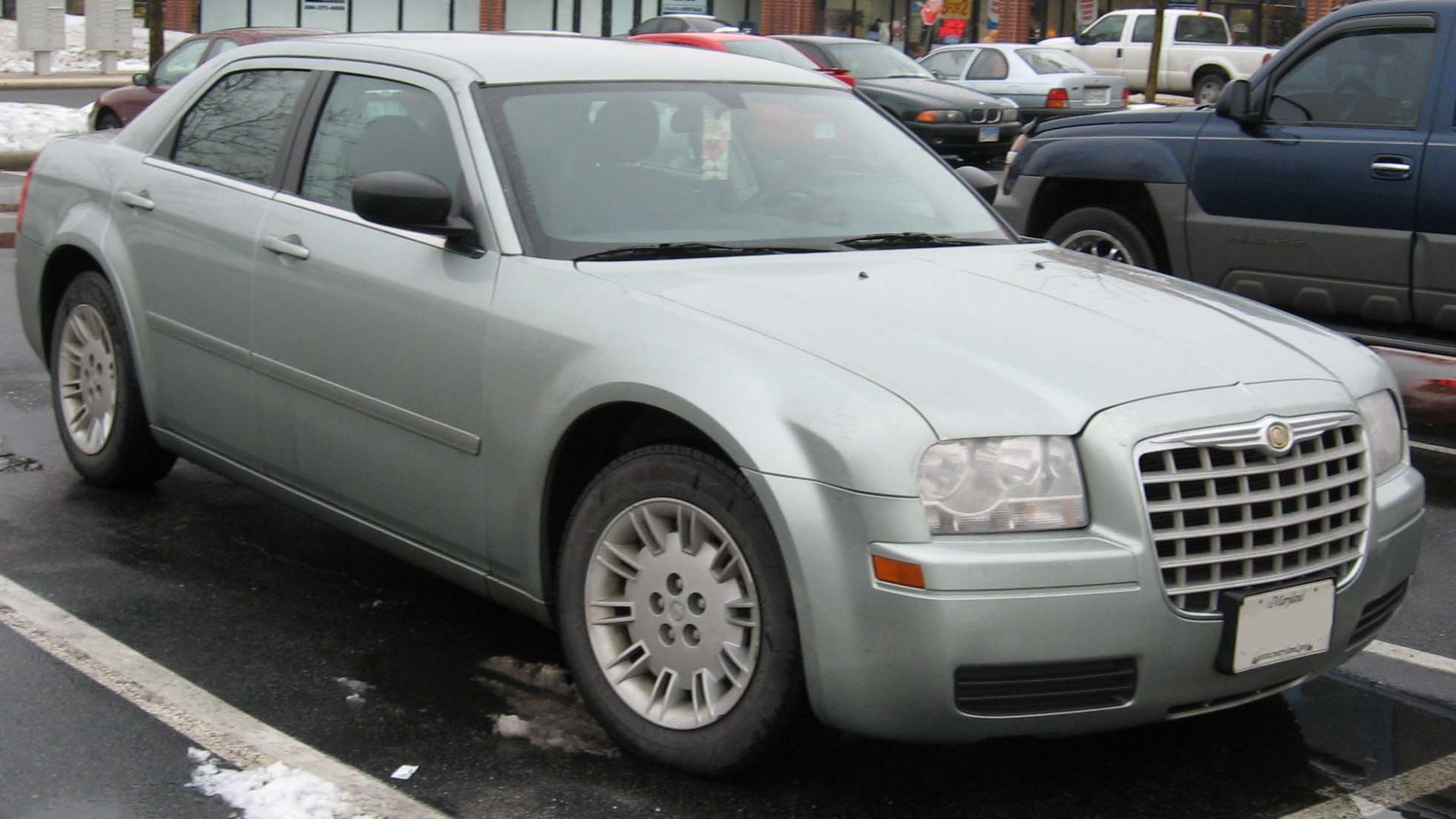 File:Chrysler-300-V6.jpg