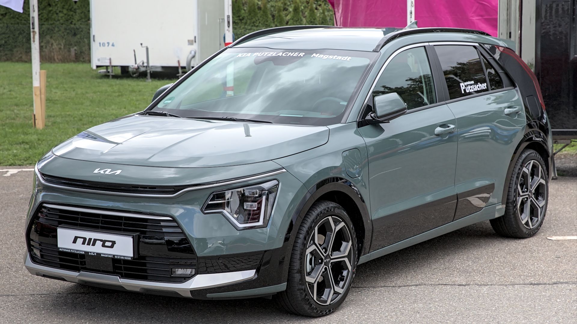 File:Kia Niro (SG2) PHEV Leonberg 2022 1X7A0474.jpg