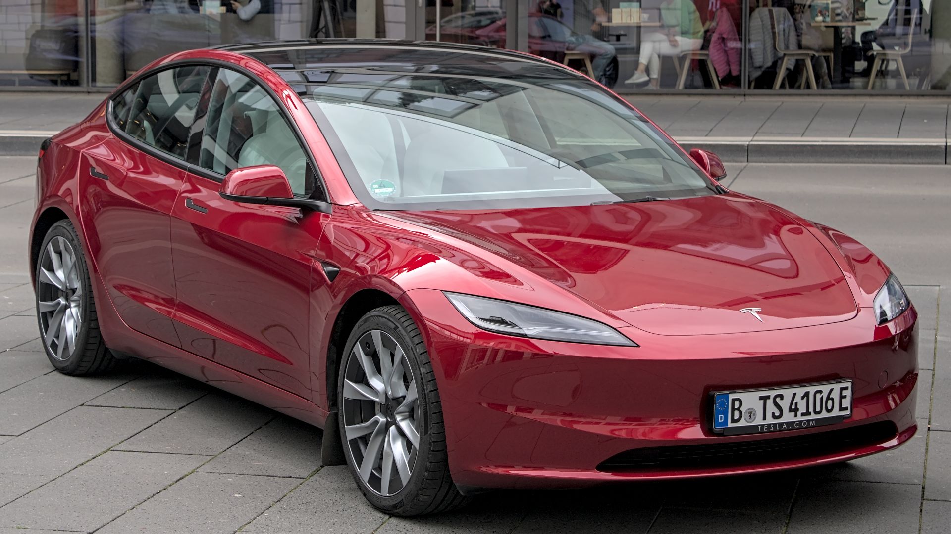 File:Tesla Model 3 (2023) Autofrühling Ulm IMG 9282.jpg