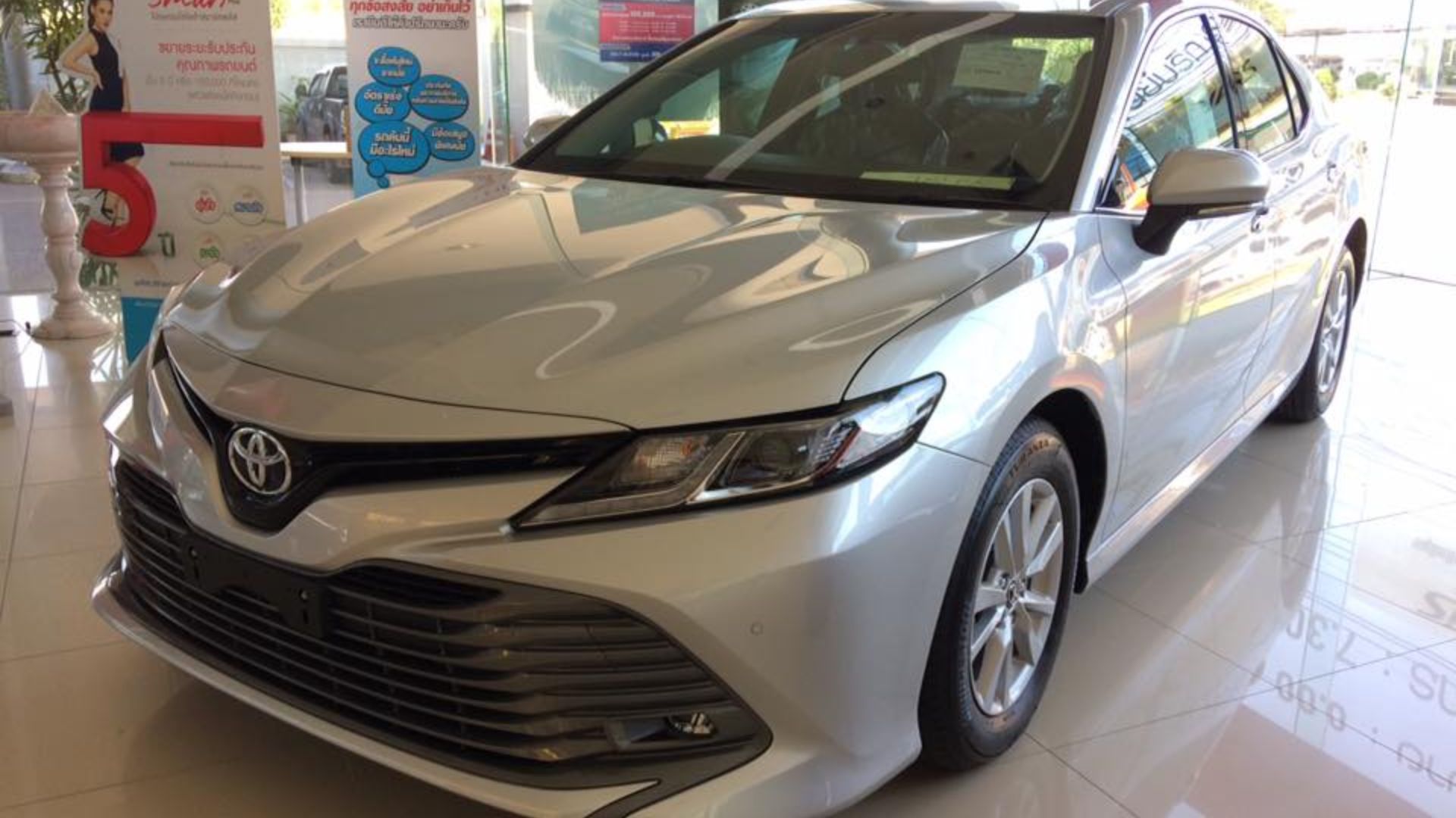 File:2018 Toyota Camry 2.0G.jpg