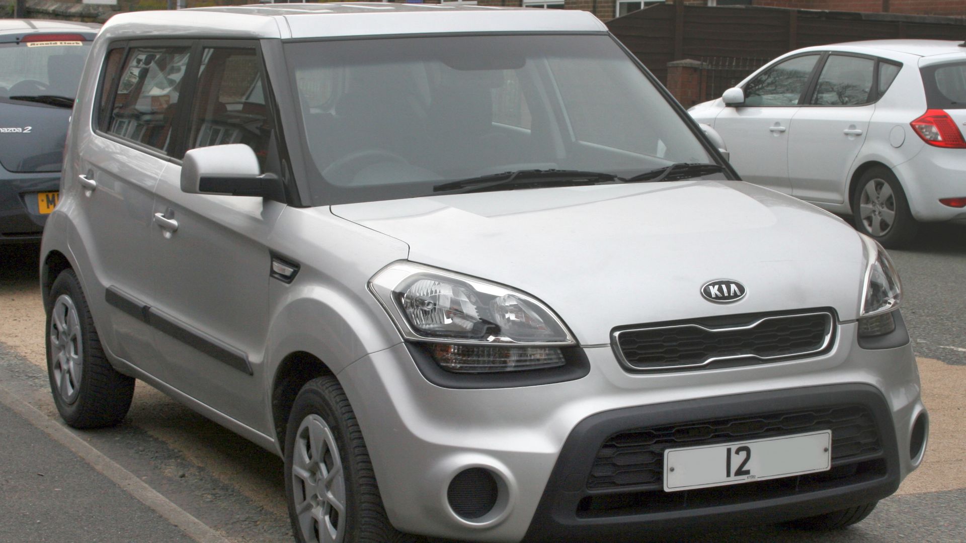 File:2012 Kia Soul 1 1.6 (Front).jpg