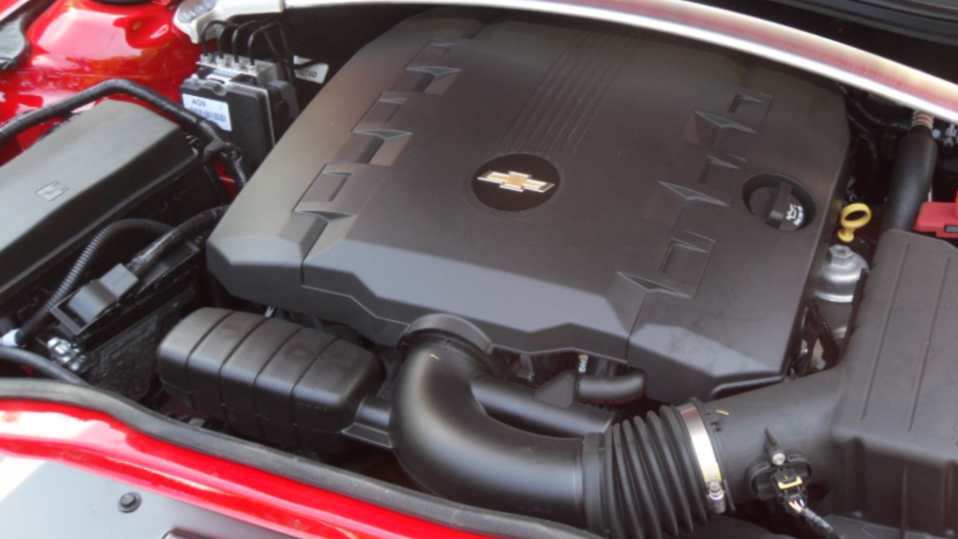 File:Chevrolet Camaro V6 engine - Flickr - Stradablog.jpg
