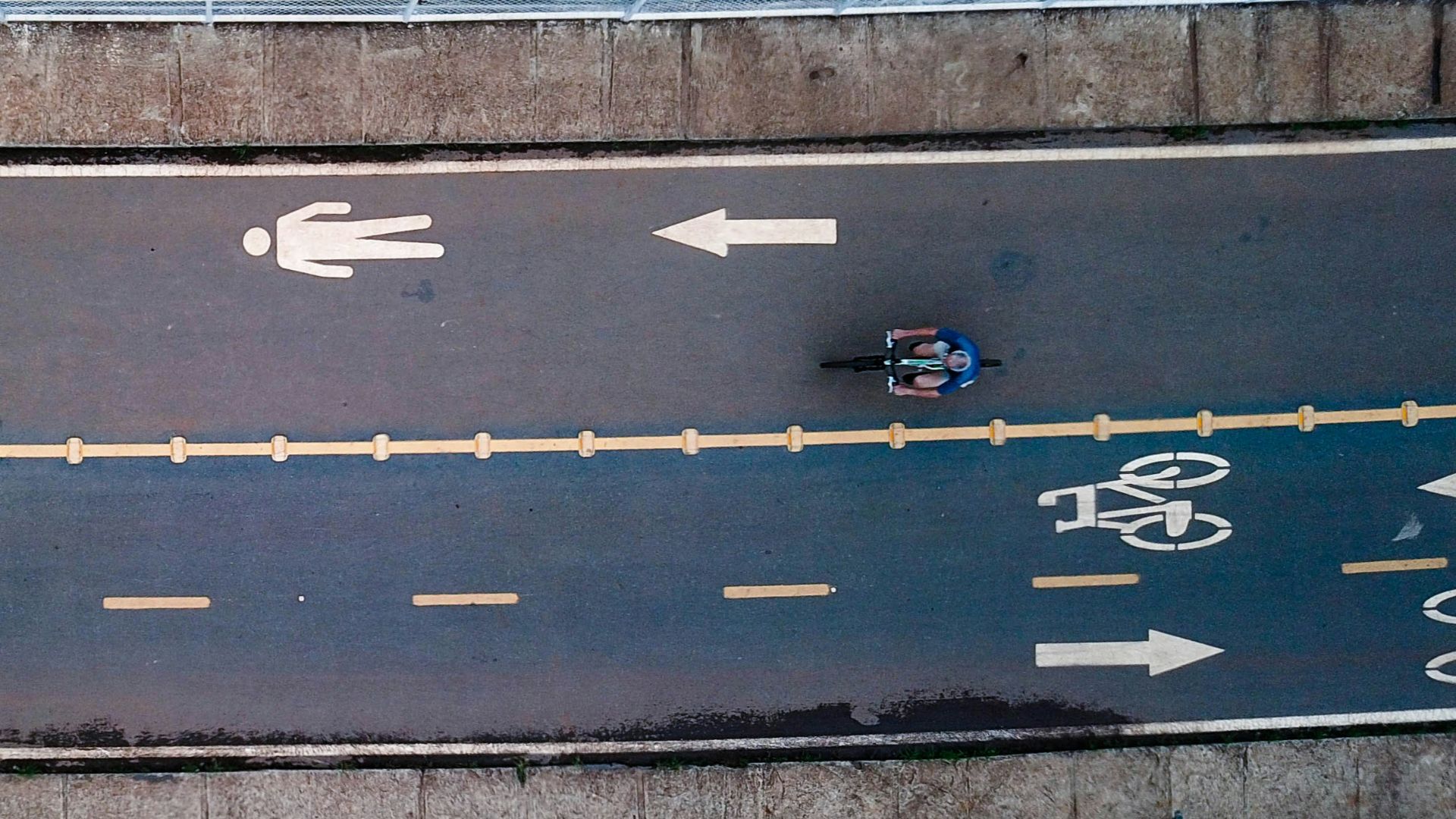 aerial photo of a road