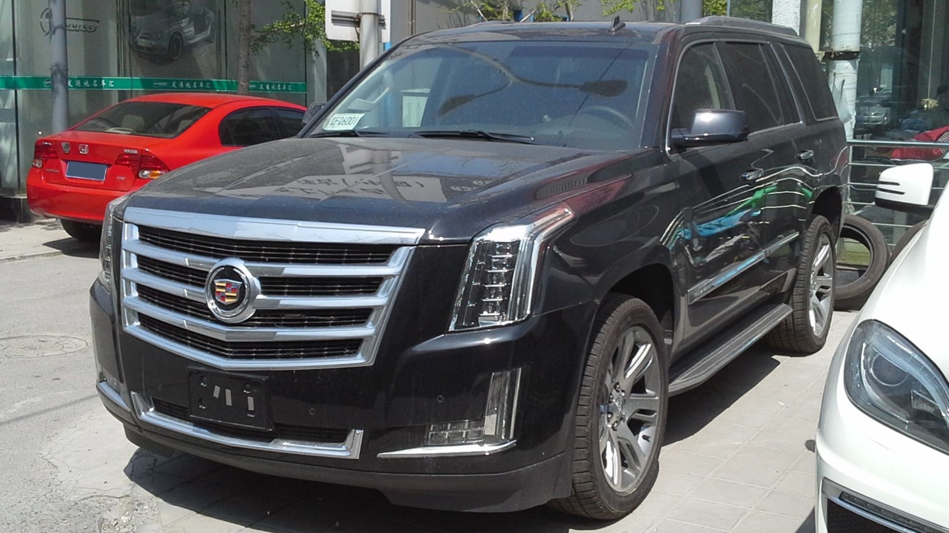 File:Cadillac Escalade IV 02 China 2015-04-14.jpg