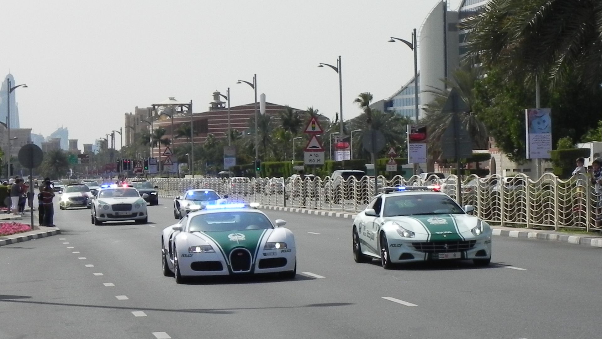 File:Dubai Police at work (12385410394) (cropped).jpg