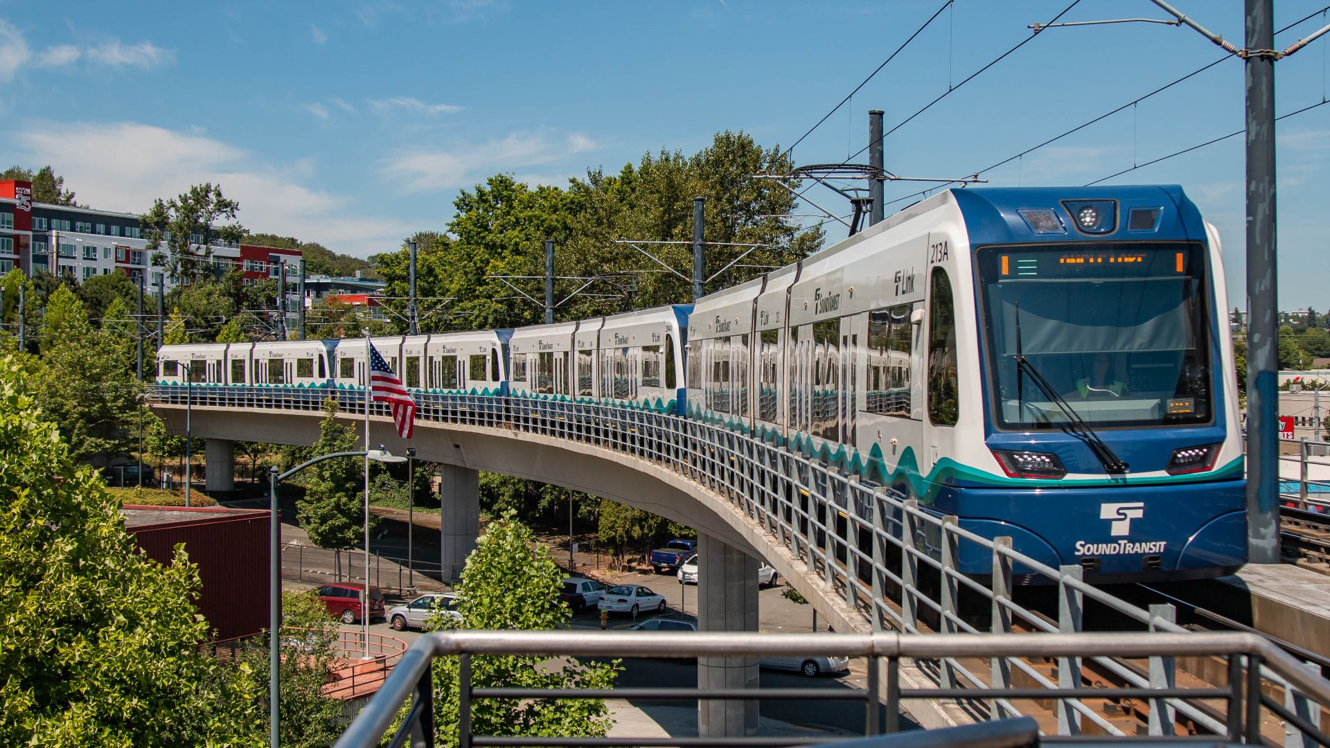 File:Link Light Rail Line 1 Siemens S700 Mount Baker Station (52232826261).jpg