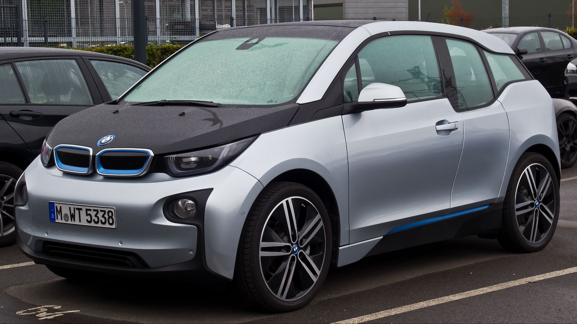 File:BMW i3 – Frontansicht, 5. Oktober 2014, Düsseldorf.jpg