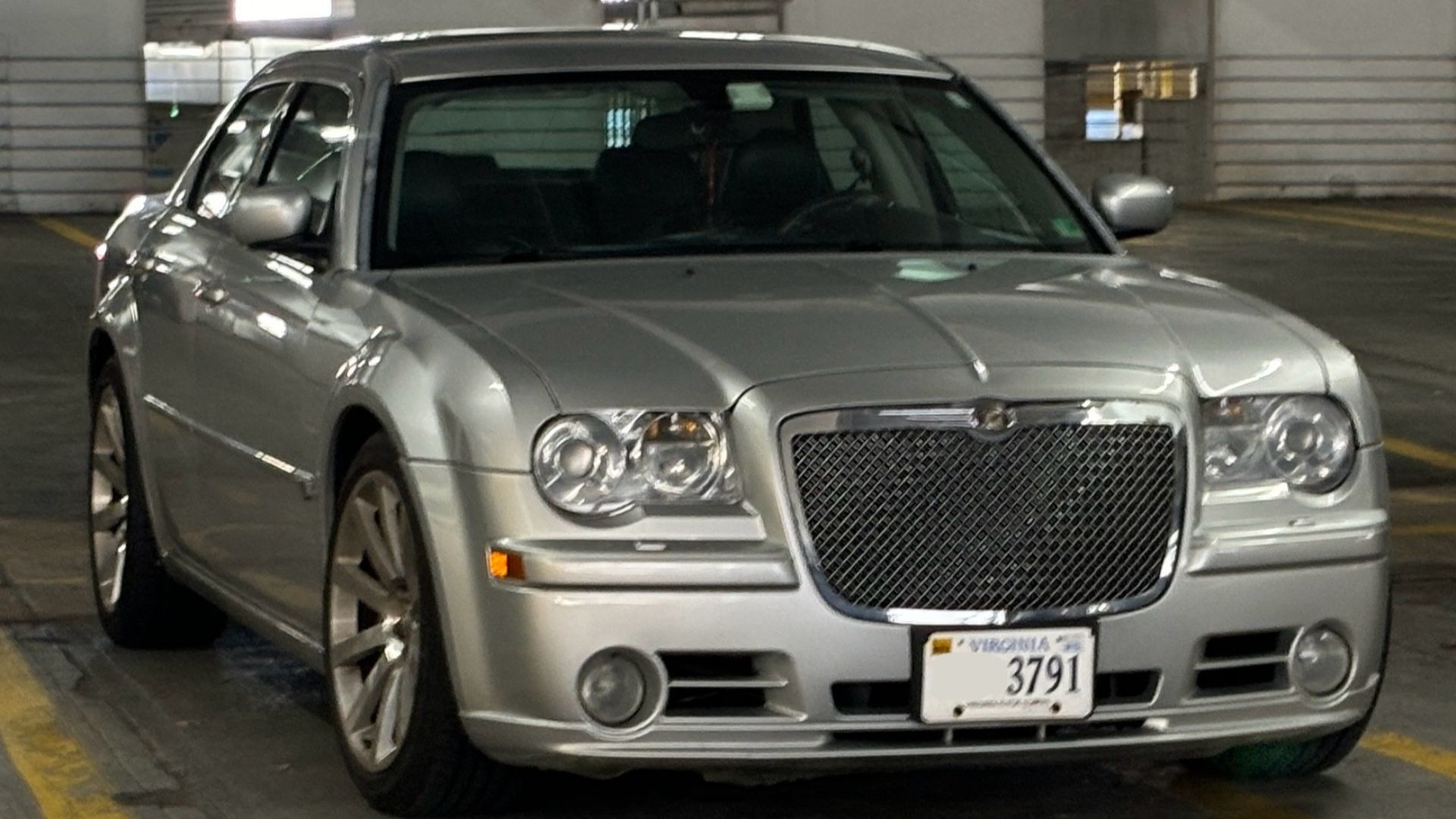 File:Chrysler 300 SRT8 (LX) Washington DC Metro Area, USA.jpg