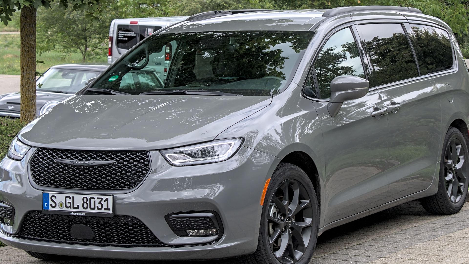 File:Chrysler Pacifica (RU) IMG 8281.jpg