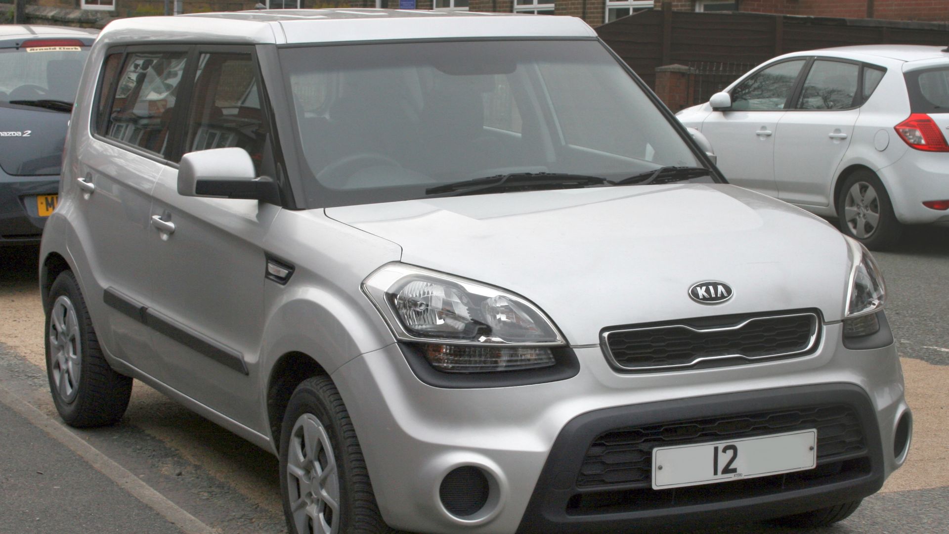 File:2012 Kia Soul 1 1.6 (Front).jpg