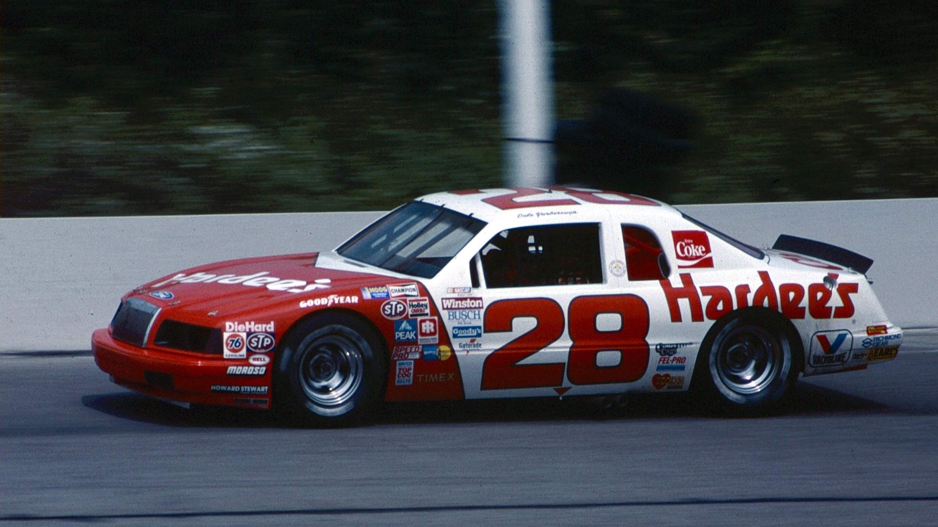 File:Cale Yarborough 28 Hardee's Ford.jpg