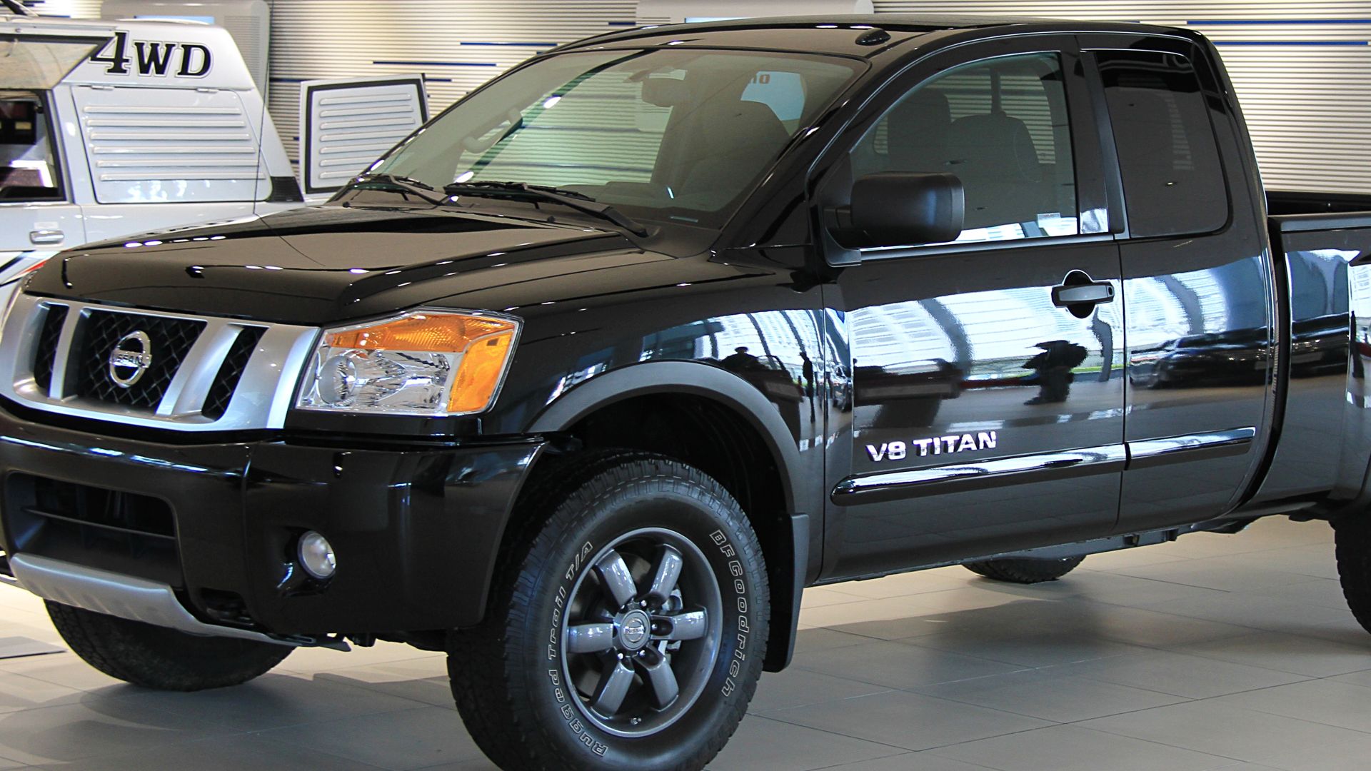 File:Nissan Titan Crew Cab Pro-4X Flex Fuel.jpg