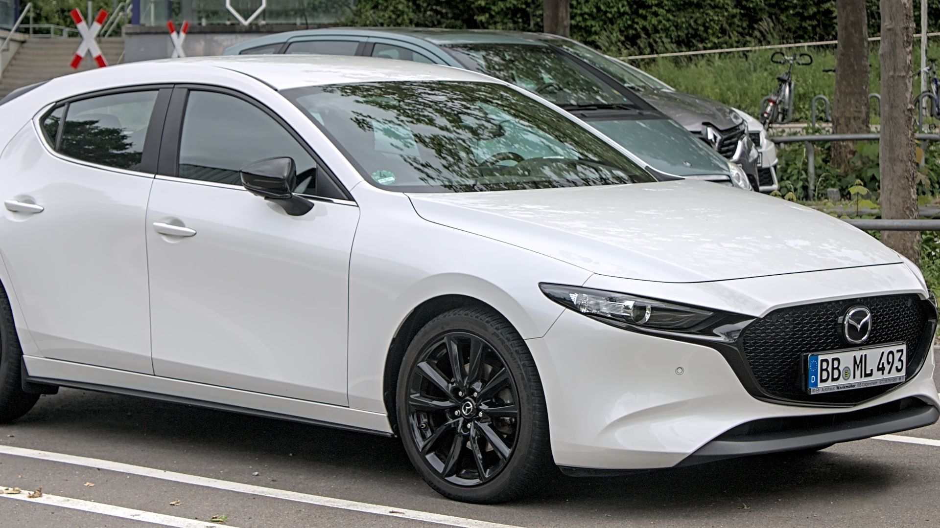 File:Mazda3 (BP) X e-Skyactiv-X IMG 9015 (edit zm).jpg