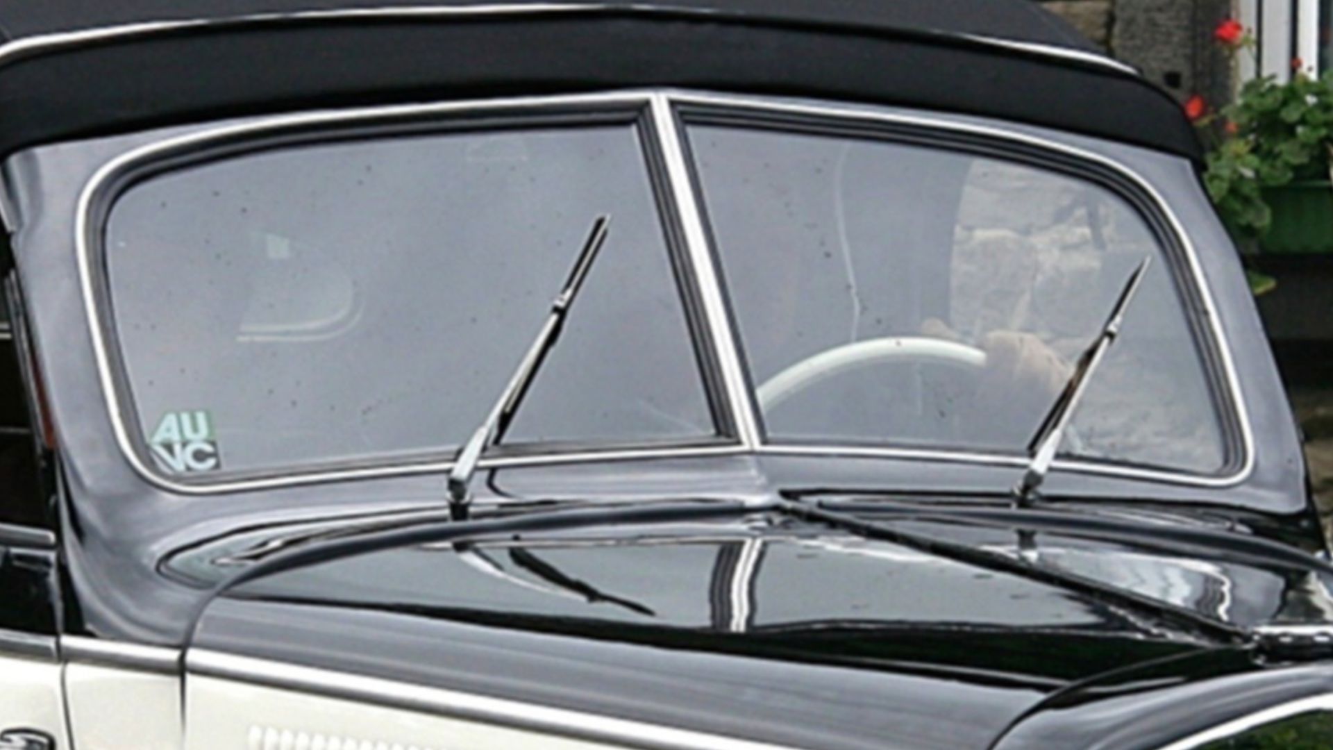 File:Scheibenwischer eines IFA, Bj. 1954 (2008-07-12).jpg