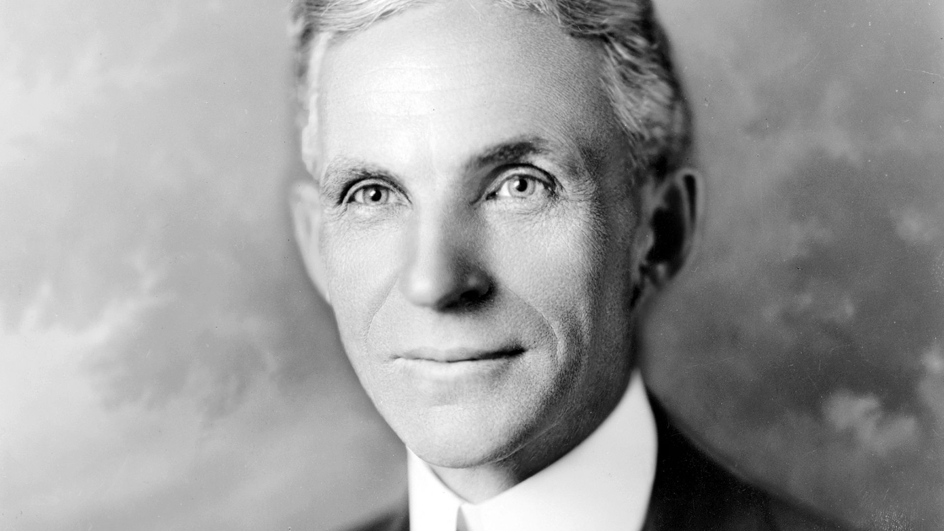 File:Henry ford 1919.jpg