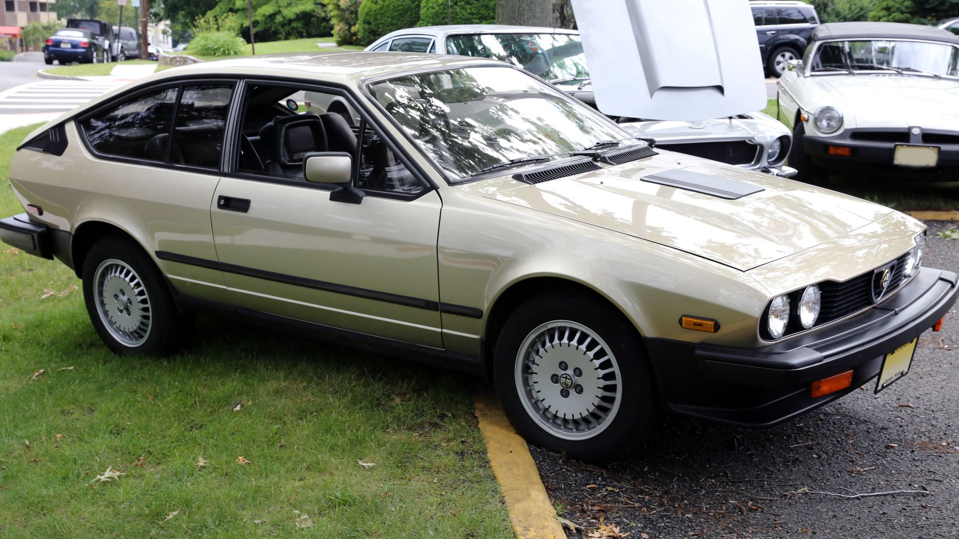 File:1986 Alfa Romeo GTV6 2.5 tipo 116.69 (US).jpg