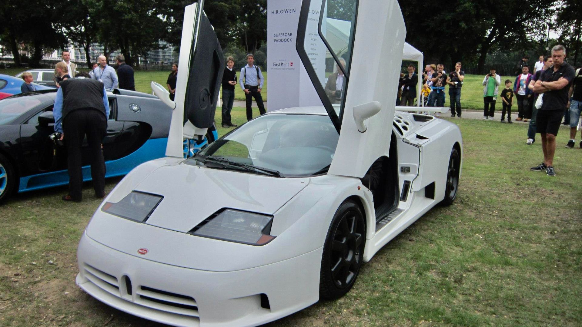 File:Bugatti EB110 at Chelsea Auto Legends 2012 (Ank Kumar) 01.jpg