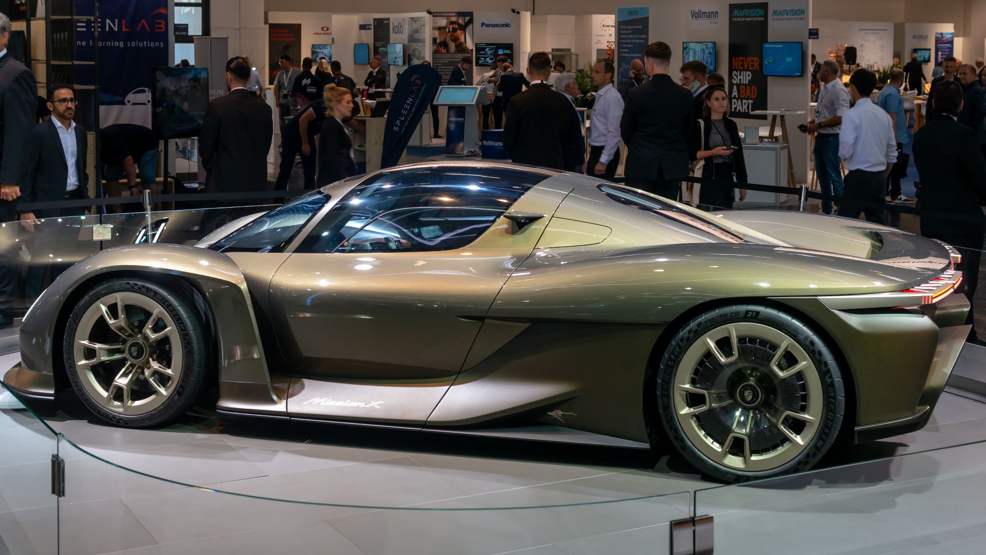 File:Porsche Mission X, IAA Mobility 2023, Munich (P1110381).jpg