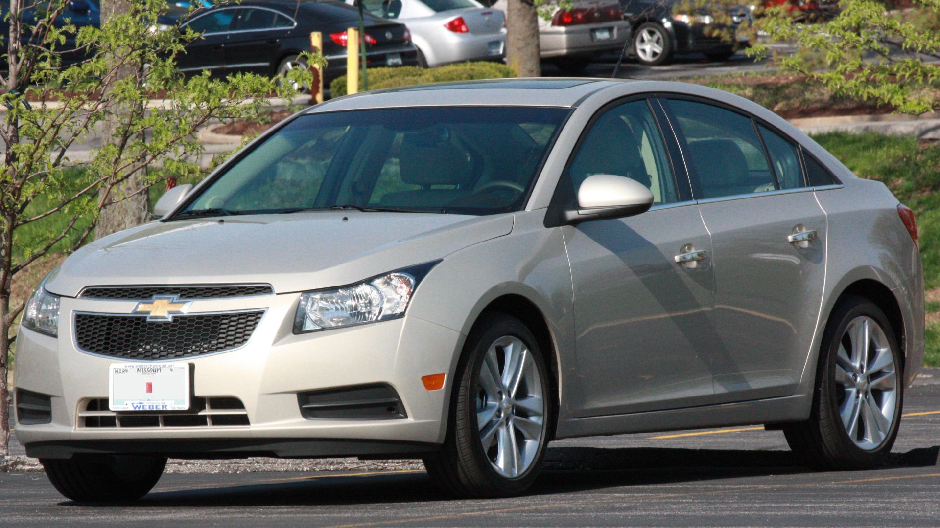 File:11 Cruze LT.jpg