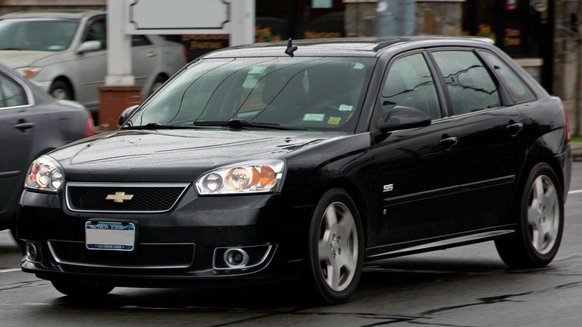 File:2006 Chevrolet Malibu MAXX SS in black, front left.jpg