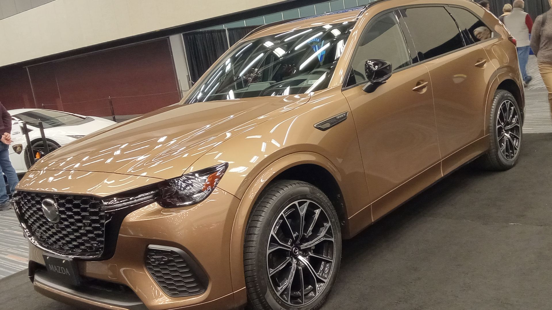 File:2025 Mazda CX-70 au salon international de l'auto de Montréal 2025 -- avant.jpg