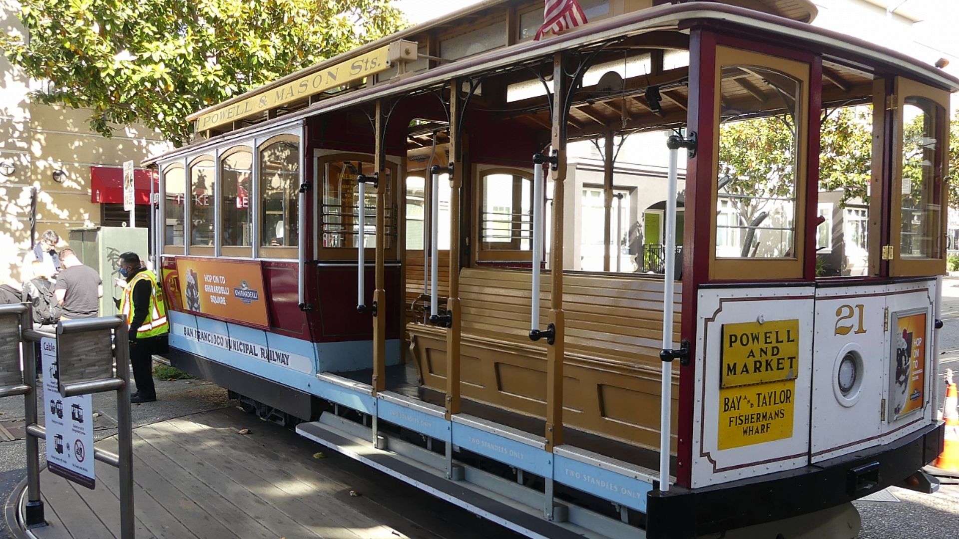 File:San Francisco cable car No 21 on Bay and Taylor turntable in 2022.jpg