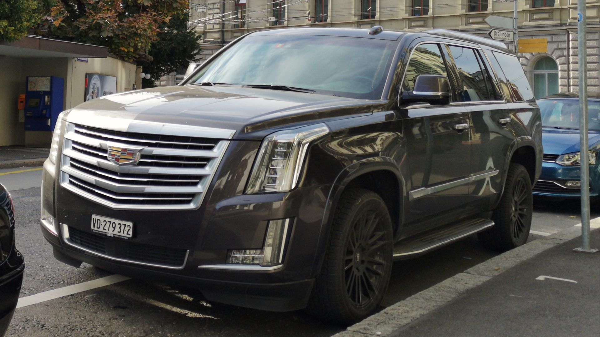 File:Cadillac Escalade (52046002202) (cropped).jpg