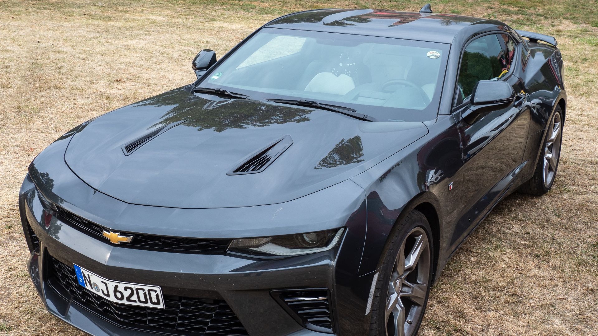 File:Fifth-generation Chevrolet Camaro Leimershof -20190907-RM-165919.jpg