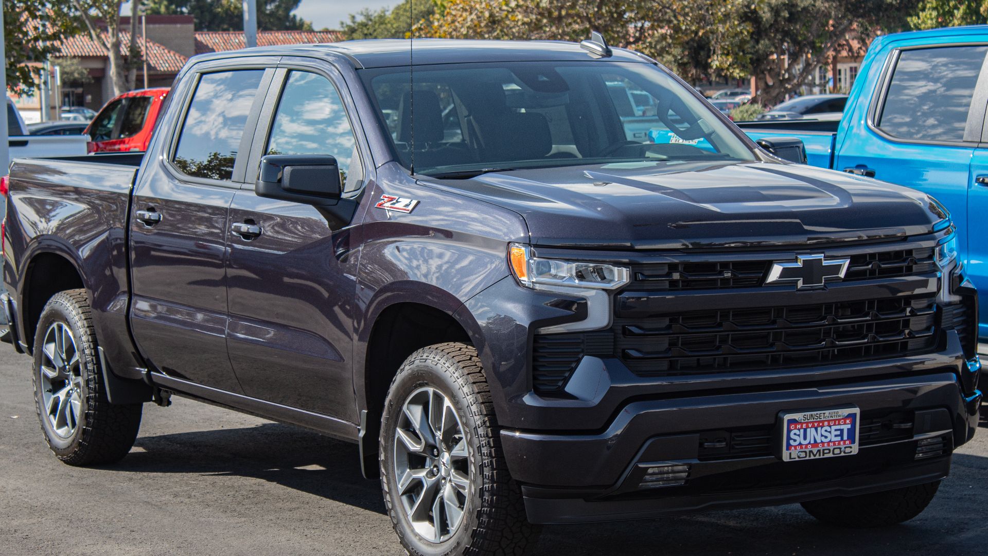 File:2022 Chevrolet Silverado 1500 Z71.png
