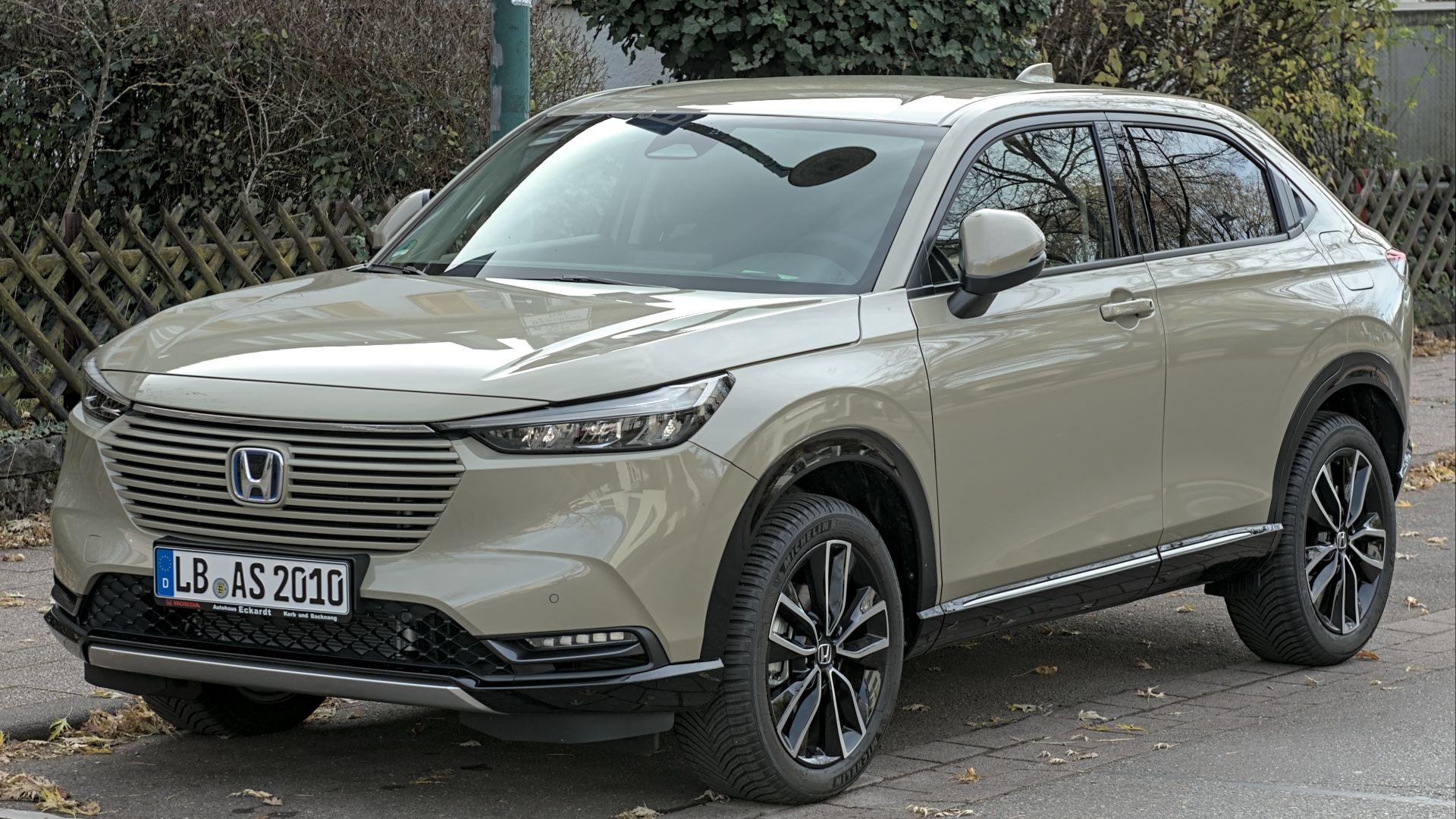 File:Honda HR-V Hybrid DSC 7131 (cropped).jpg