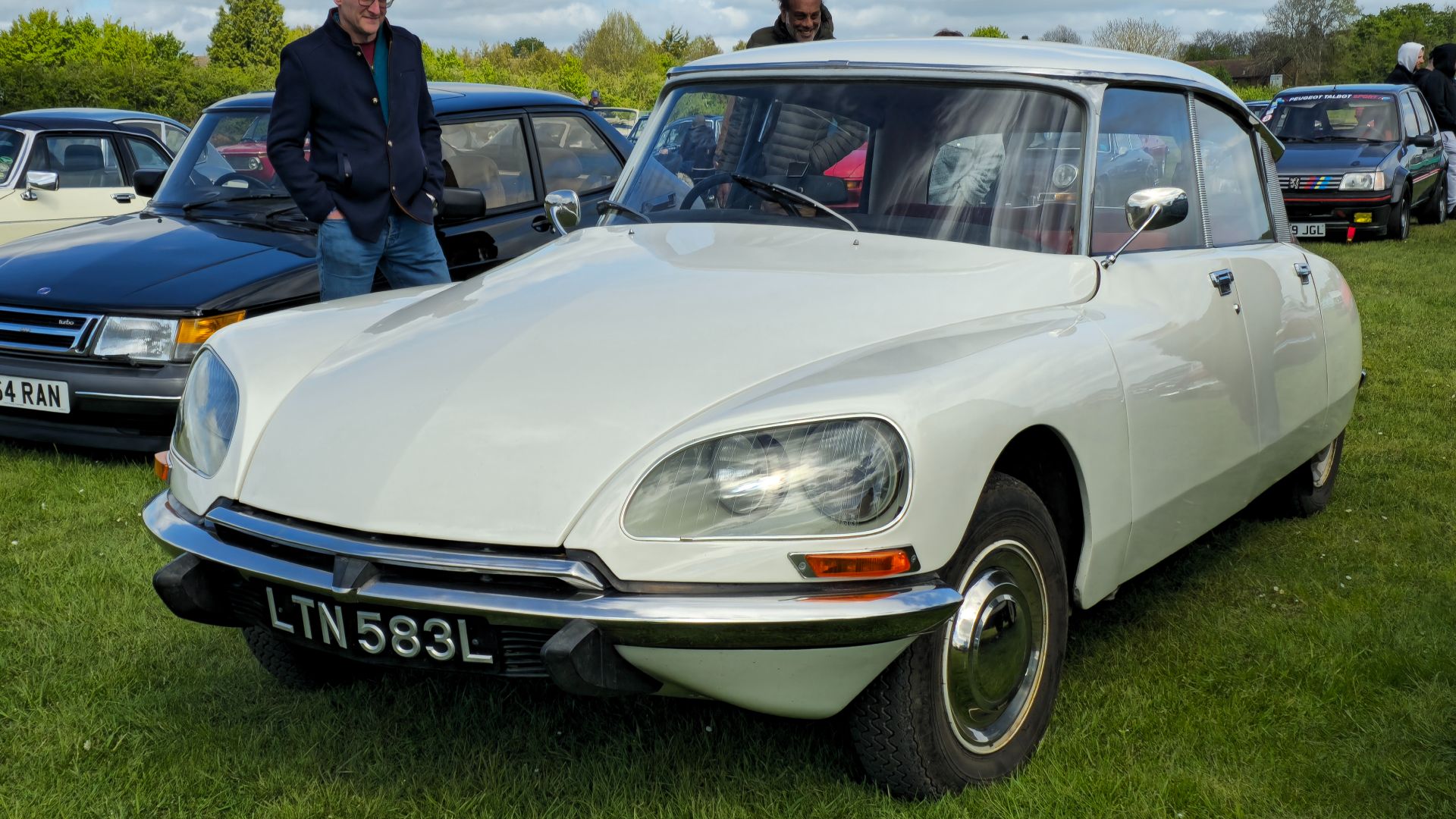 File:1972 Citroën DS.jpg