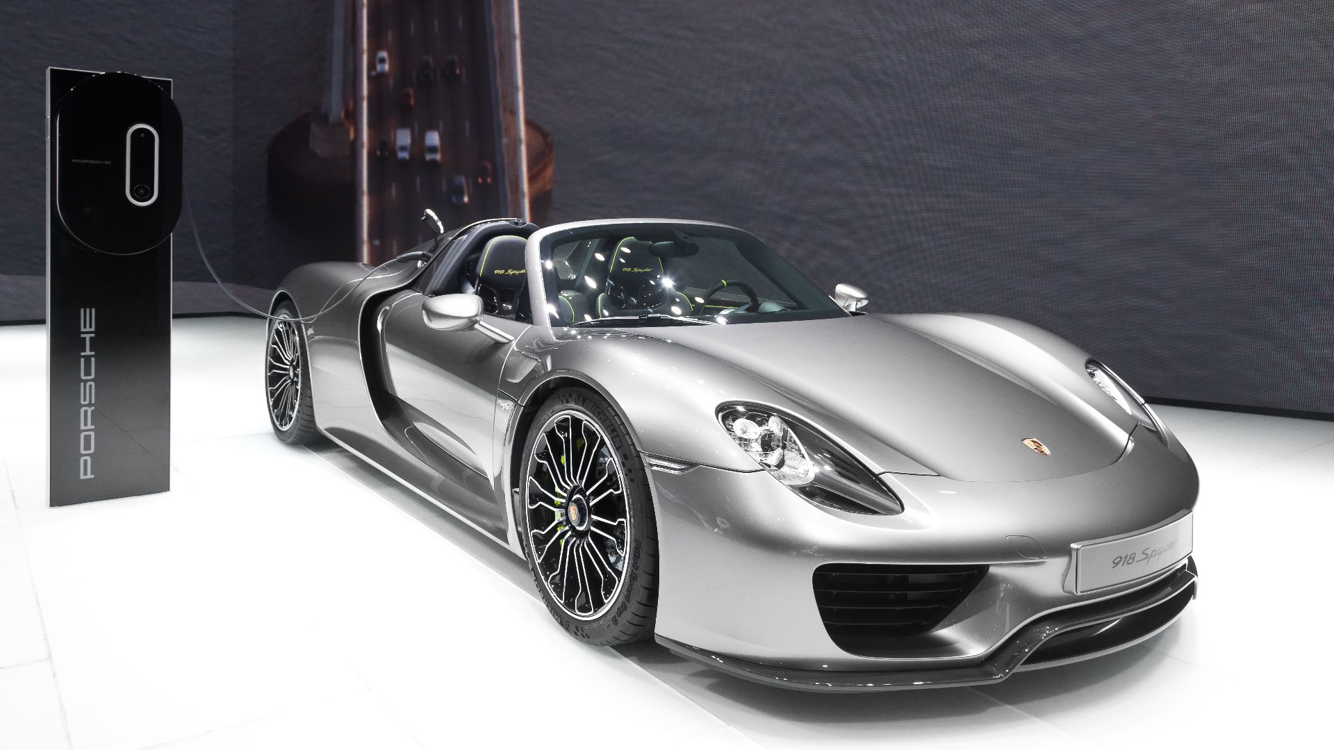 File:Porsche 918 Spyder IAA 2013.jpg
