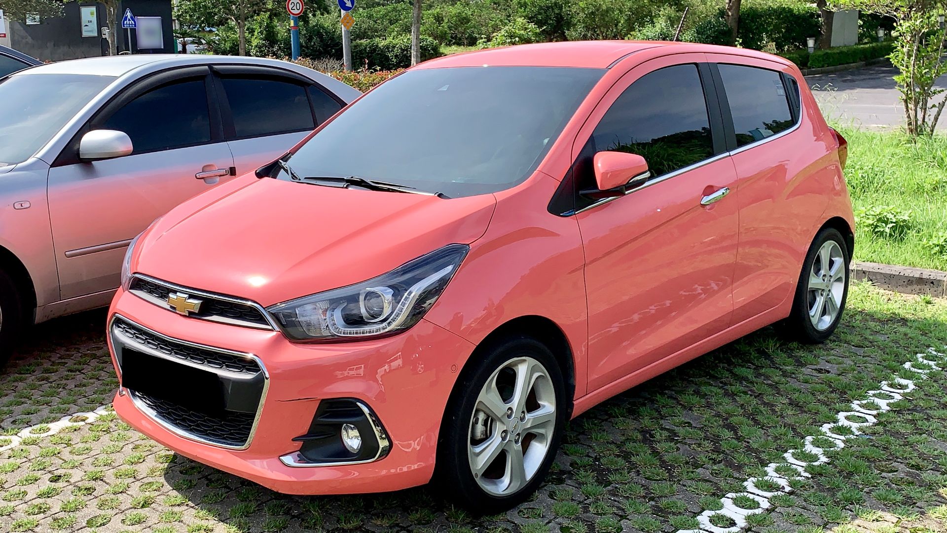File:00 CHEVROLET SPARK 1.jpg