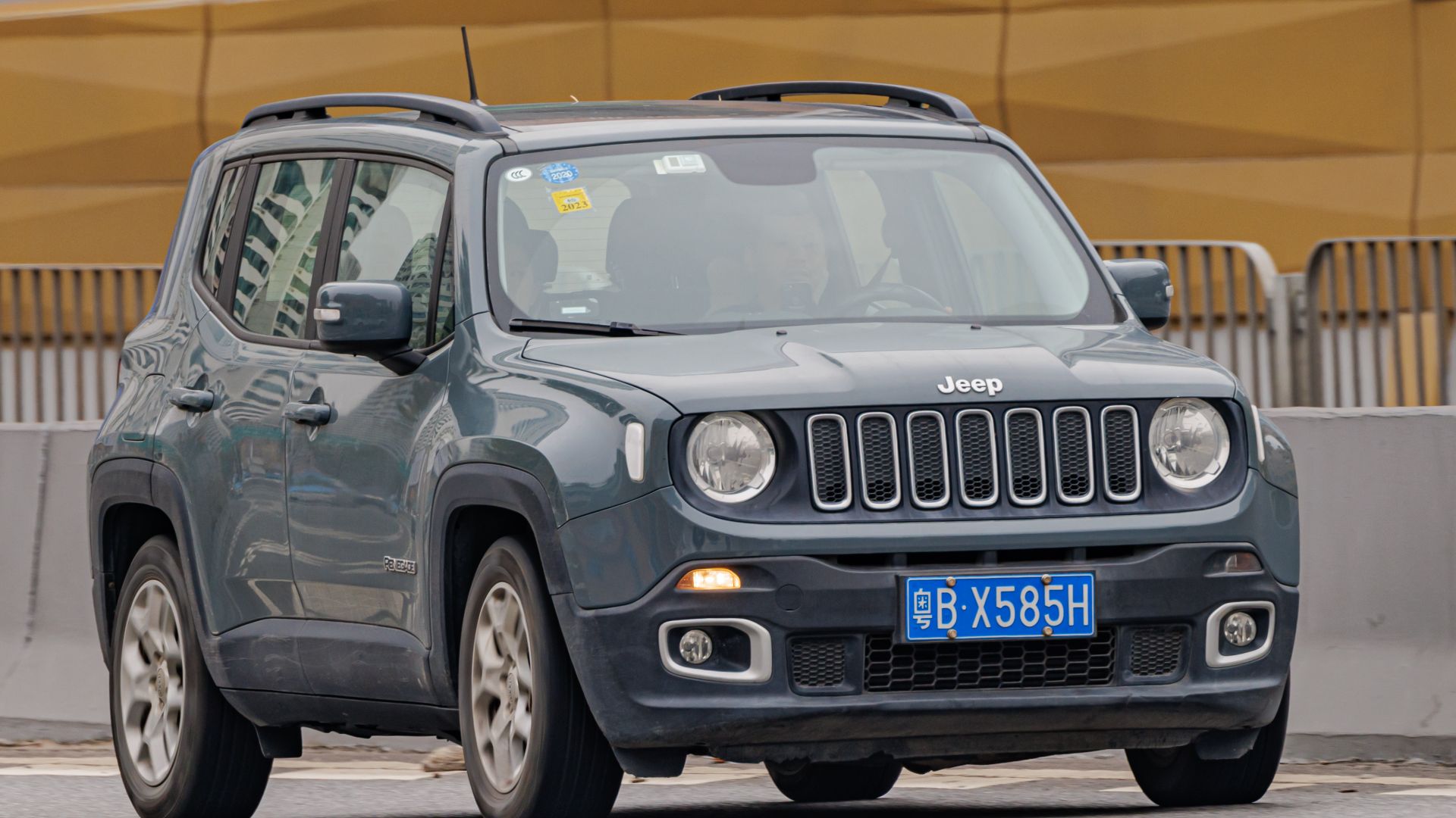File:JEEP RENEGADE China.jpg