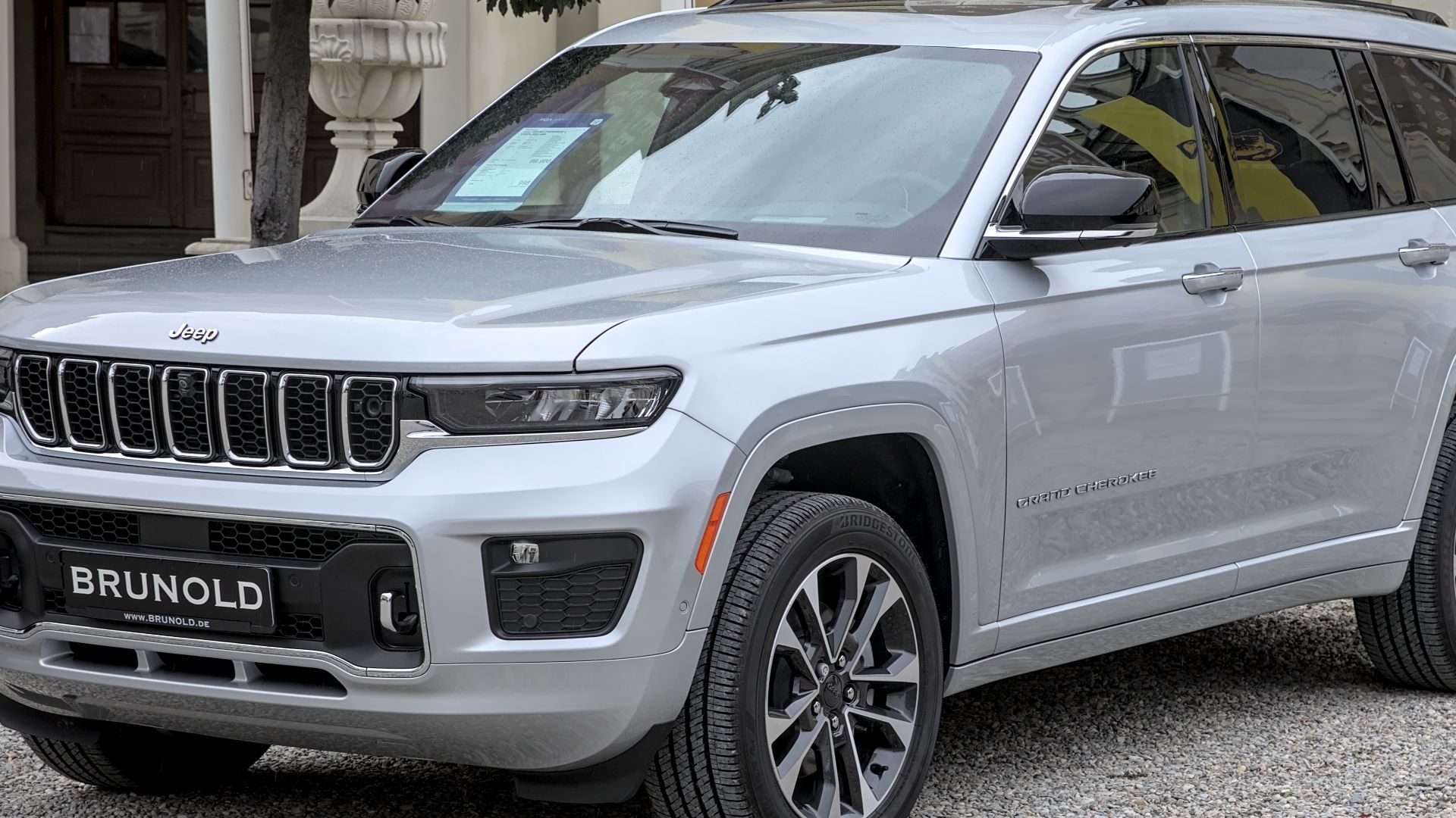File:Jeep Grand Cherokee L Overland Automesse Ludwigsburg 2022 1X7A5918.jpg