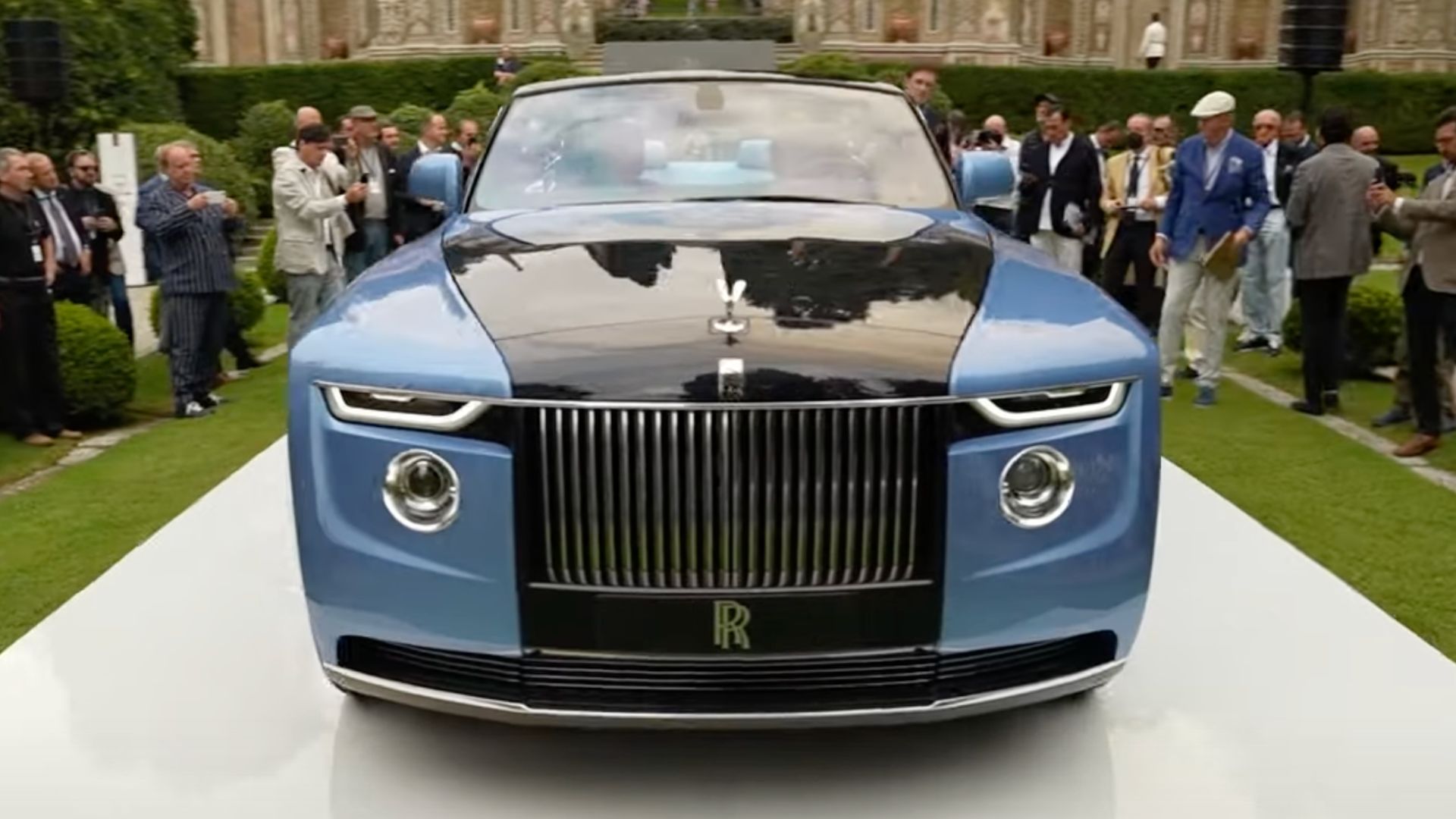 File:Rolls-Royce Boat Tail front.png
