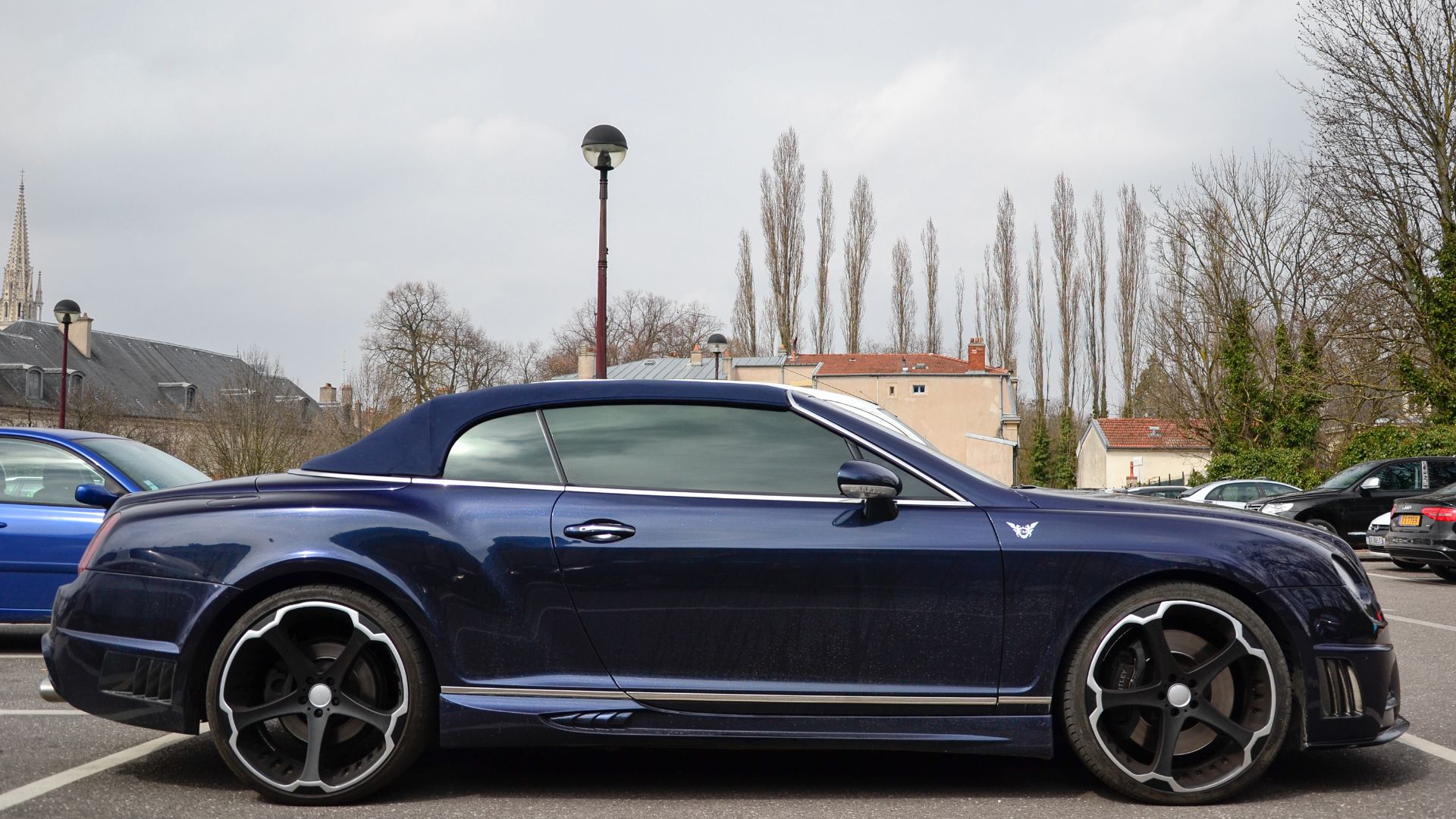File:Bentley Wald Continental GTC Black Bison Edition (8631097657).jpg