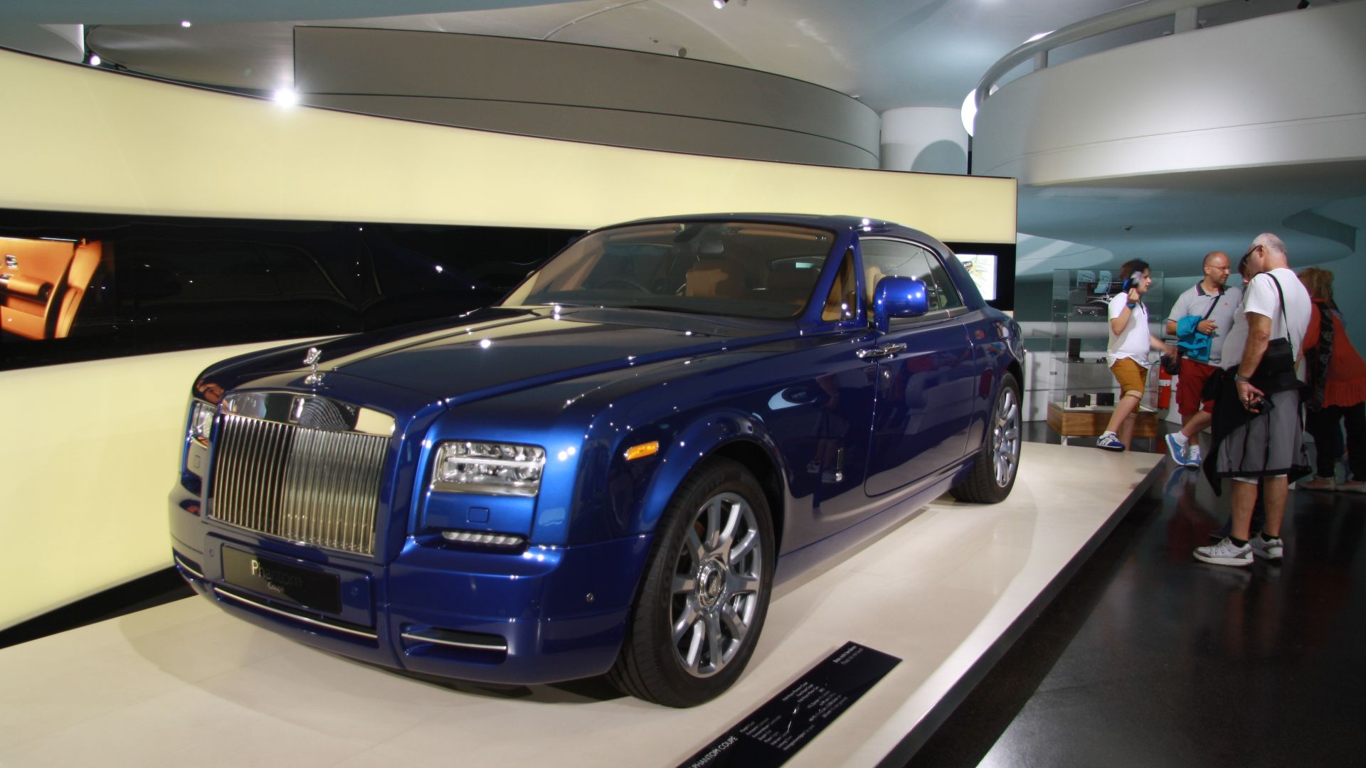File:Rolls-Royce Phantom Coupé in BMW-Museum in Munich, Bayern.JPG
