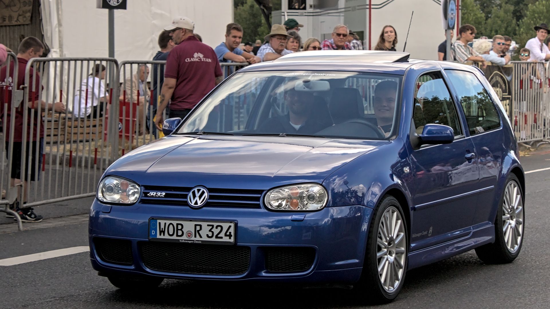 File:Volkswagen Golf IV R32 Classic-Days 2022 IMG 7040.jpg