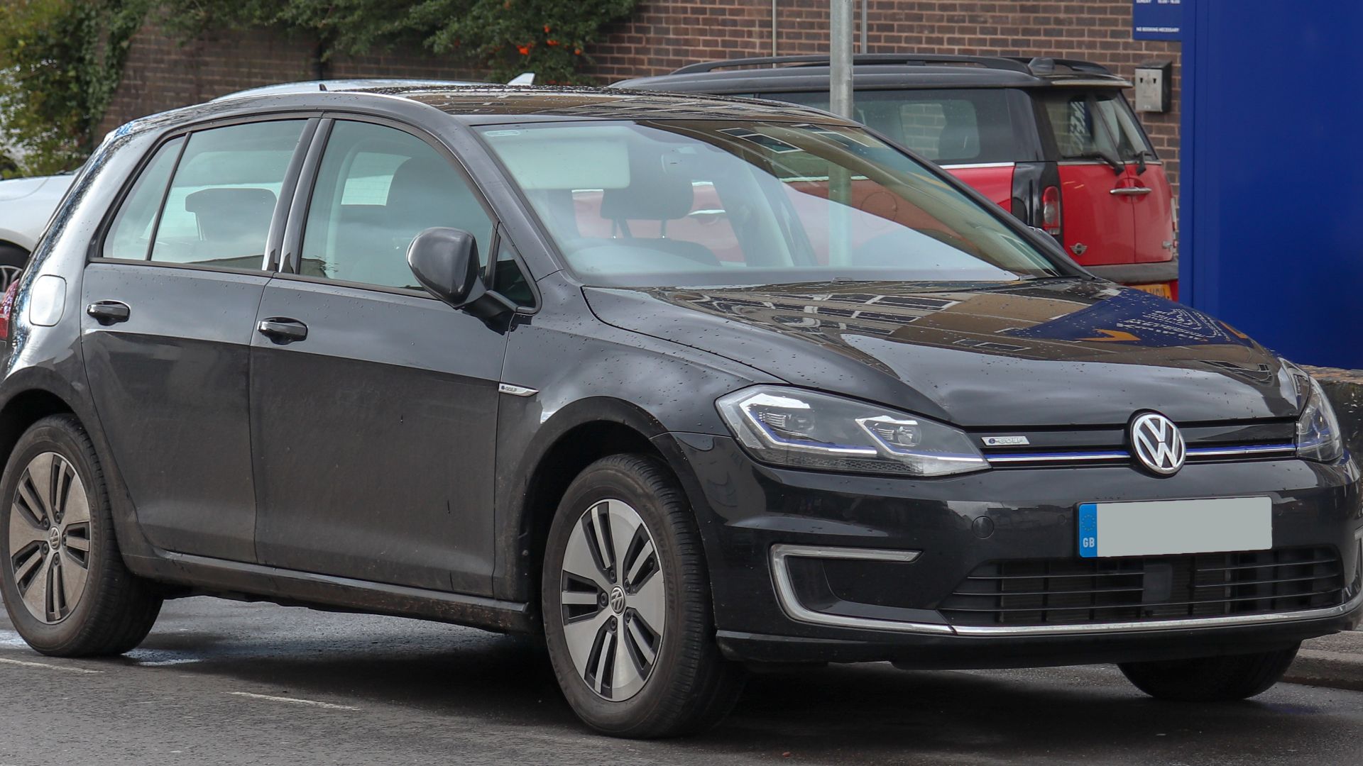 File:2018 Volkswagen e-Golf Front.jpg