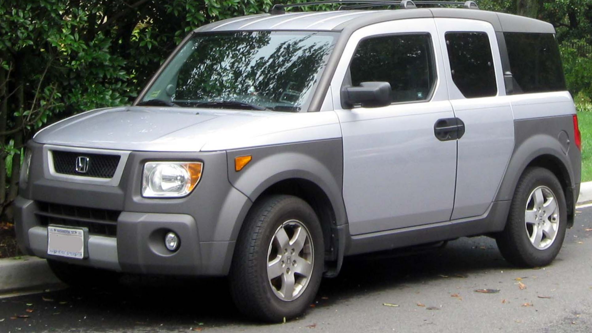 File:2003-2006 Honda Element -- 08-28-2011.jpg