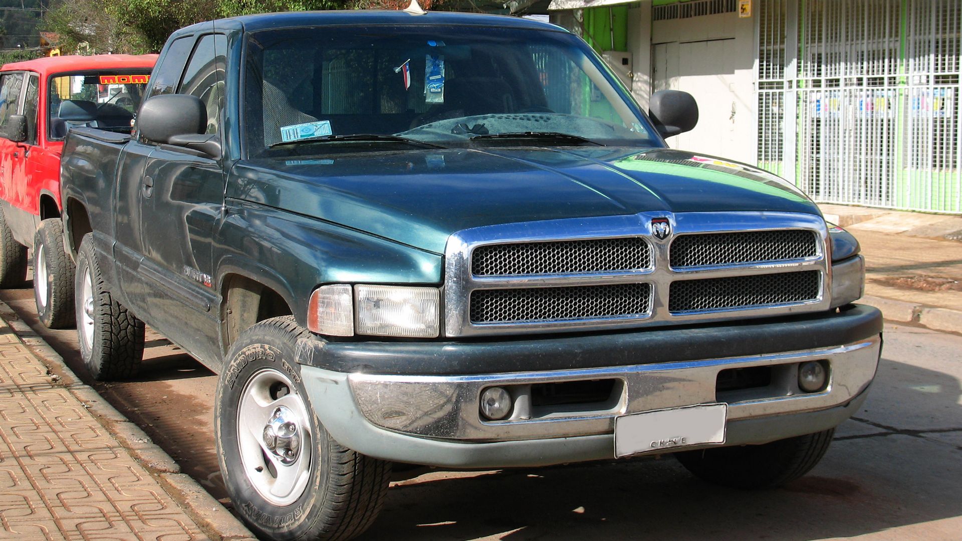 File:Dodge Ram 1500 SLT Laramie Quad Cab 2001 (14347178244).jpg