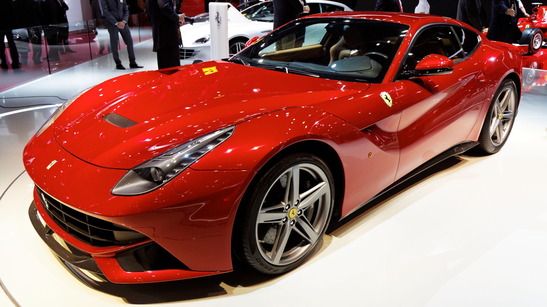 File:Ferrari F12 Berlinetta - Mondial de l'Automobile de Paris 2012 - 001.jpg